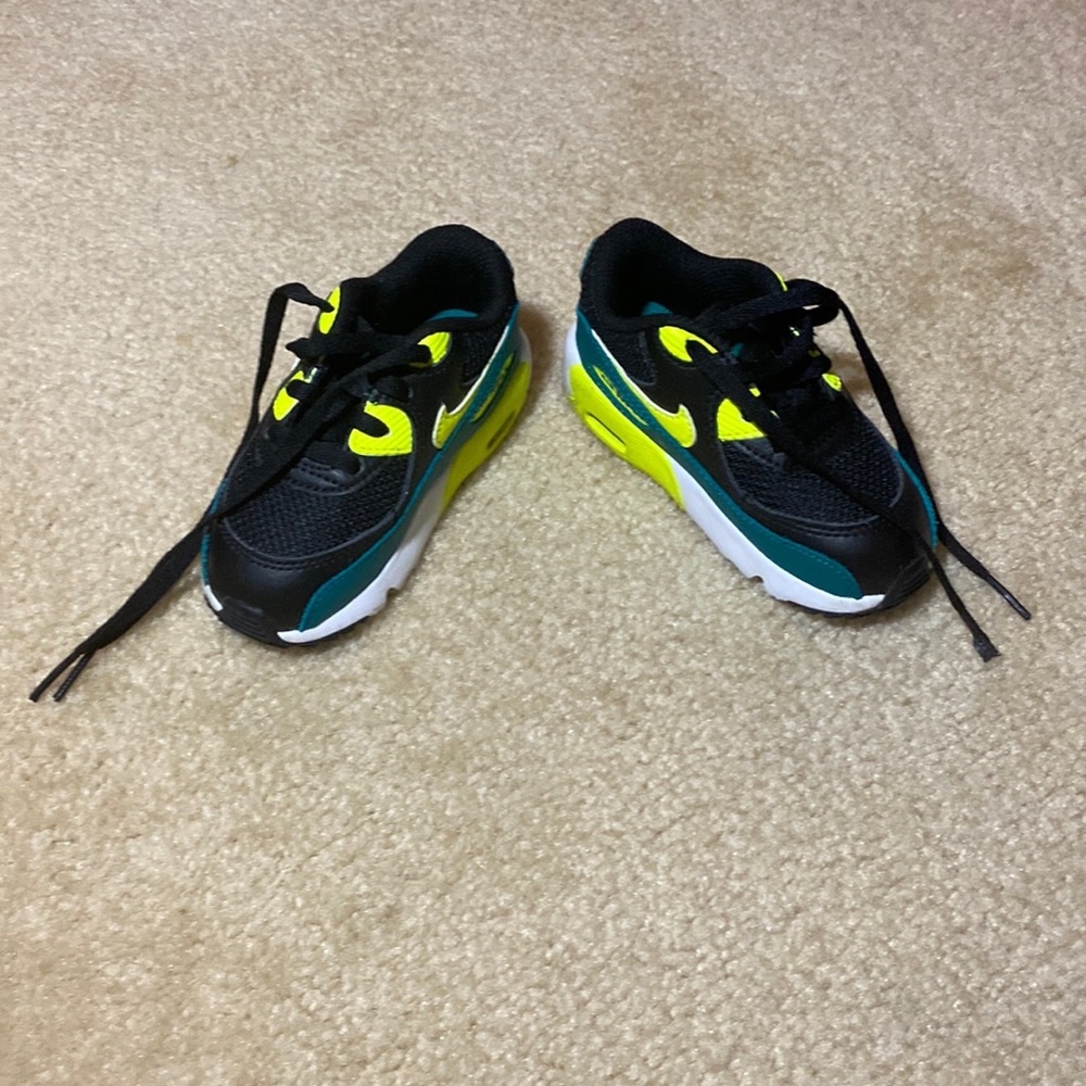 Nike Air Max 90 Mesh- Size 7c